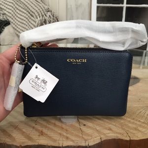 NWT COACH wristlet wallet